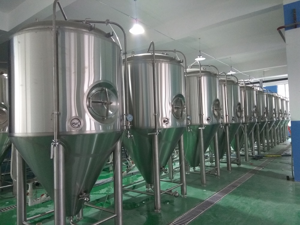 黑龍江大慶2000L三器糖化啤酒釀造設備